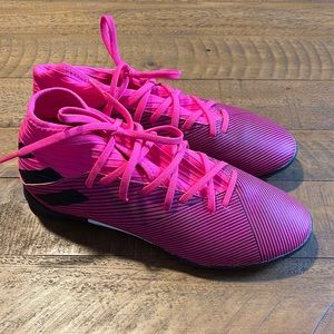 Adidas womens turf boots size 5.5 great condition